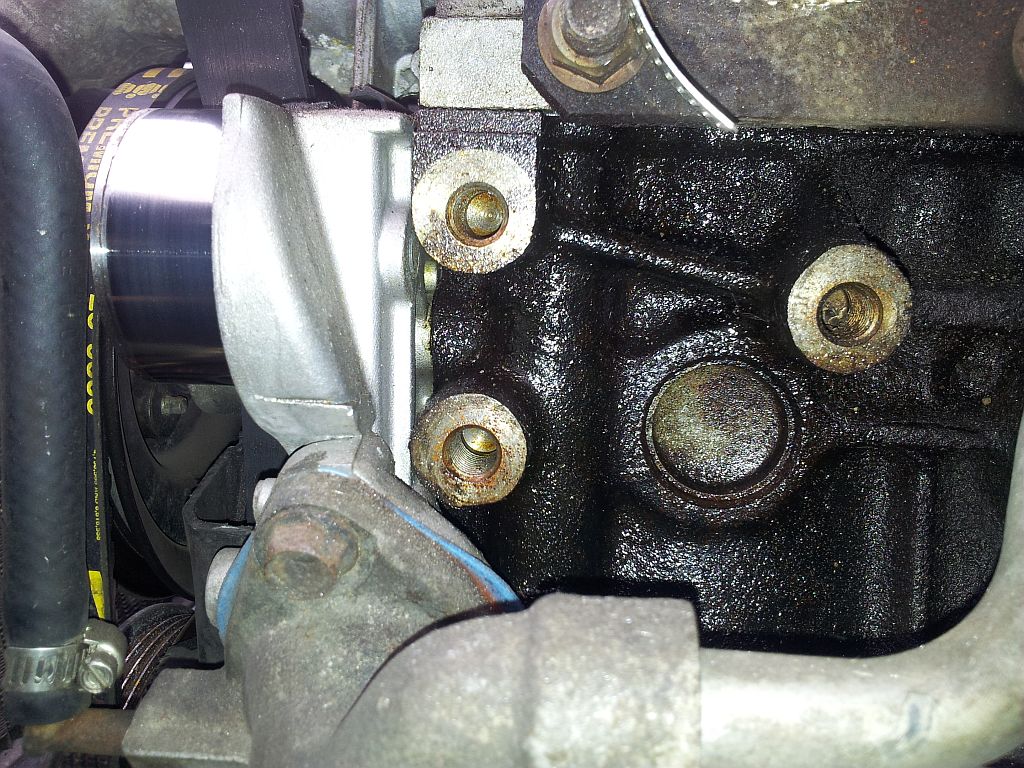 engine oil leak from head gasket