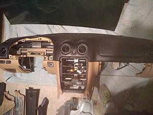 NB2 2001 Miata Special Edition Part Out - Greenville SC-dash.jpg